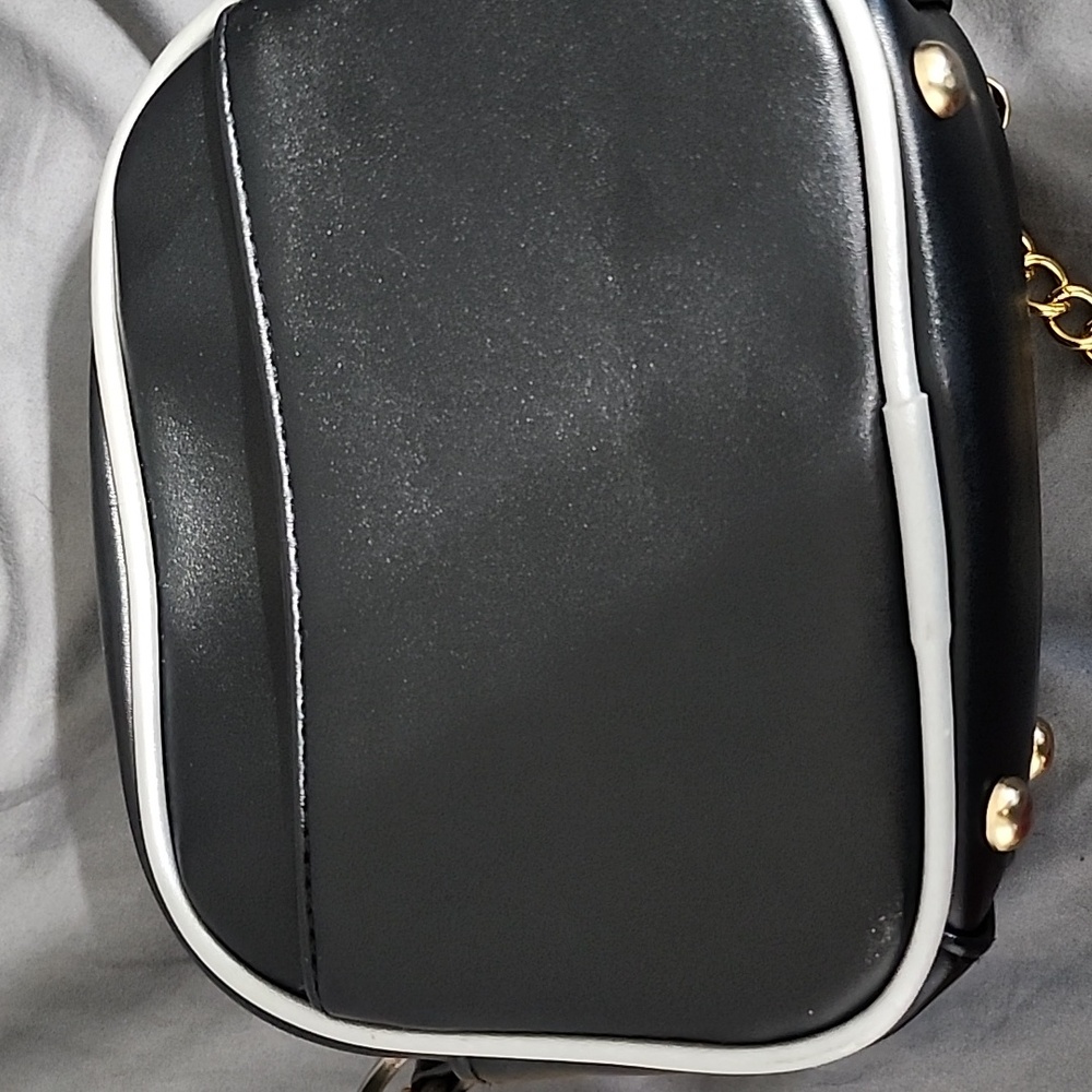 Purse - Picture 4 of 4